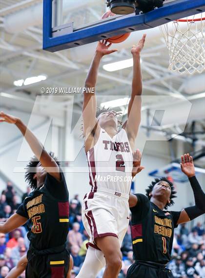 Thumbnail 3 in Mount Vernon vs. Kingston (NYSPHSAA Class AA Regional Final) photogallery.
