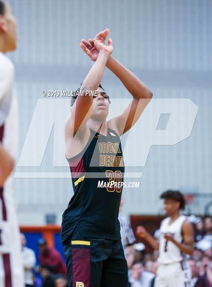 Thumbnail 2 in Mount Vernon vs. Kingston (NYSPHSAA Class AA Regional Final) photogallery.