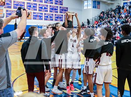 Thumbnail 3 in Mount Vernon vs. Kingston (NYSPHSAA Class AA Regional Final) photogallery.