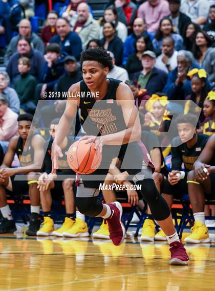 Thumbnail 3 in Mount Vernon vs. Kingston (NYSPHSAA Class AA Regional Final) photogallery.