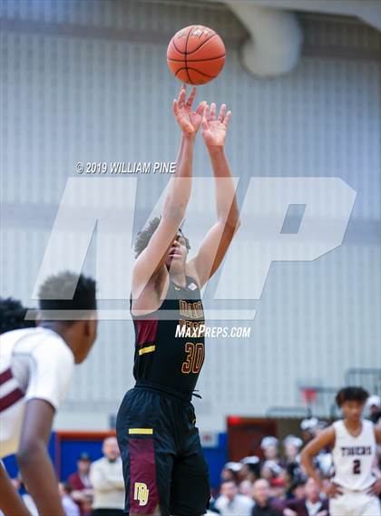Thumbnail 1 in Mount Vernon vs. Kingston (NYSPHSAA Class AA Regional Final) photogallery.