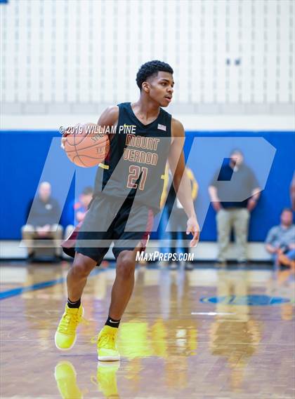Thumbnail 3 in Mount Vernon vs. Kingston (NYSPHSAA Class AA Regional Final) photogallery.