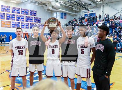 Thumbnail 3 in Mount Vernon vs. Kingston (NYSPHSAA Class AA Regional Final) photogallery.