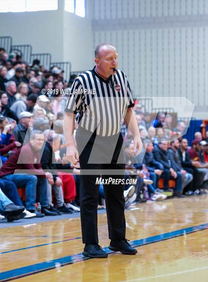 Thumbnail 2 in Mount Vernon vs. Kingston (NYSPHSAA Class AA Regional Final) photogallery.