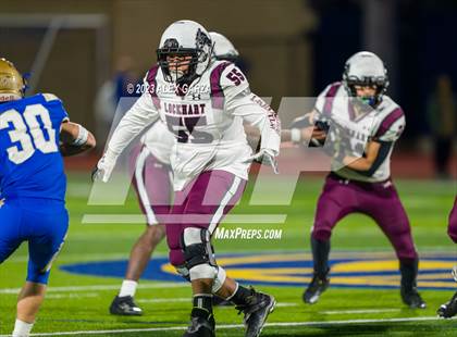 Thumbnail 1 in Lockhart vs Alamo Heights (UIL football 5A Region 4 Bi-District Playoff) photogallery.