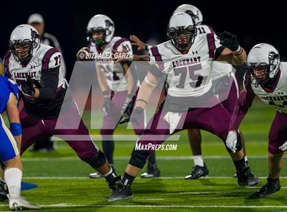 Thumbnail 1 in Lockhart vs Alamo Heights (UIL football 5A Region 4 Bi-District Playoff) photogallery.