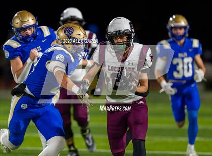 Thumbnail 1 in Lockhart vs Alamo Heights (UIL football 5A Region 4 Bi-District Playoff) photogallery.