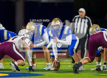 Thumbnail 3 in Lockhart vs Alamo Heights (UIL football 5A Region 4 Bi-District Playoff) photogallery.