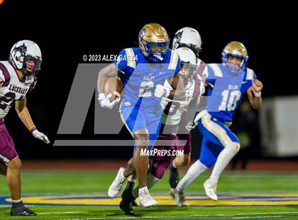 Thumbnail 1 in Lockhart vs Alamo Heights (UIL football 5A Region 4 Bi-District Playoff) photogallery.