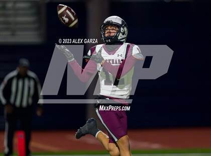 Thumbnail 2 in Lockhart vs Alamo Heights (UIL football 5A Region 4 Bi-District Playoff) photogallery.