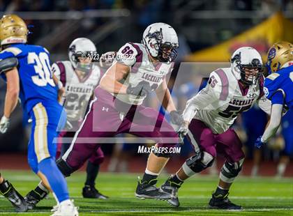 Thumbnail 1 in Lockhart vs Alamo Heights (UIL football 5A Region 4 Bi-District Playoff) photogallery.