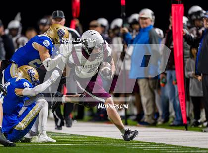 Thumbnail 1 in Lockhart vs Alamo Heights (UIL football 5A Region 4 Bi-District Playoff) photogallery.