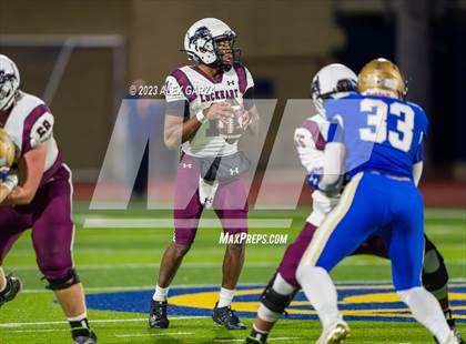 Thumbnail 3 in Lockhart vs Alamo Heights (UIL football 5A Region 4 Bi-District Playoff) photogallery.