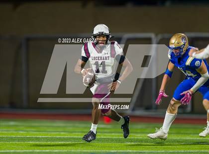 Thumbnail 2 in Lockhart vs Alamo Heights (UIL football 5A Region 4 Bi-District Playoff) photogallery.