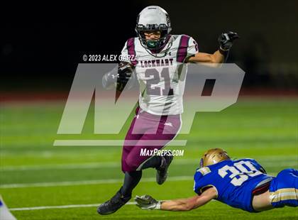 Thumbnail 3 in Lockhart vs Alamo Heights (UIL football 5A Region 4 Bi-District Playoff) photogallery.