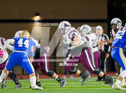 Thumbnail 1 in Lockhart vs Alamo Heights (UIL football 5A Region 4 Bi-District Playoff) photogallery.