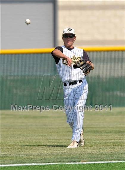 Thumbnail 3 in Dodd City vs Archer City (UIL 1A Region 2 Semifinals) photogallery.