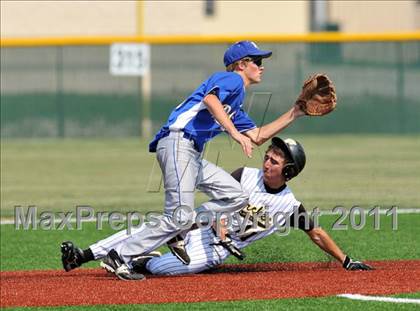 Thumbnail 3 in Dodd City vs Archer City (UIL 1A Region 2 Semifinals) photogallery.