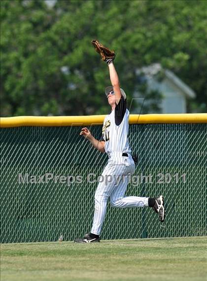Thumbnail 3 in Dodd City vs Archer City (UIL 1A Region 2 Semifinals) photogallery.
