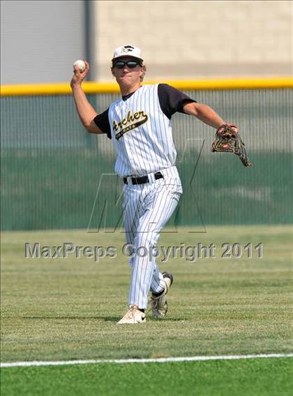 Thumbnail 2 in Dodd City vs Archer City (UIL 1A Region 2 Semifinals) photogallery.