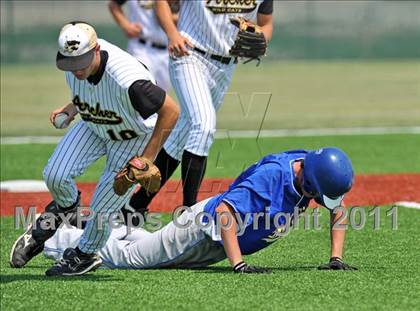 Thumbnail 2 in Dodd City vs Archer City (UIL 1A Region 2 Semifinals) photogallery.