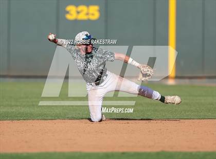 Thumbnail 3 in Southlake Carroll vs. Reagan (UIL 6A Baseball Final) photogallery.