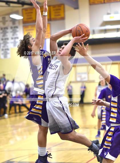 Thumbnail 2 in Sumner @ Puyallup photogallery.