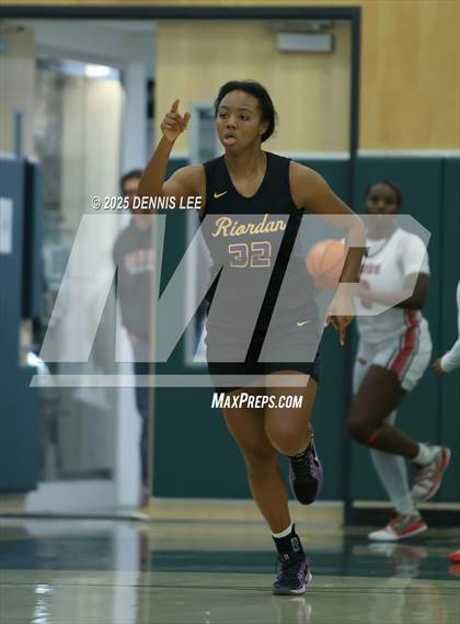 Thumbnail 2 in Archbishop Riordan vs. McClatchy (Sabrina Ionescu Showcase) photogallery.