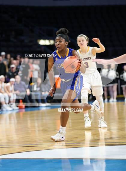 Thumbnail 2 in Kearney vs. Lincoln College Prep (MSHSAA Class 4 Quarterfinal) photogallery.