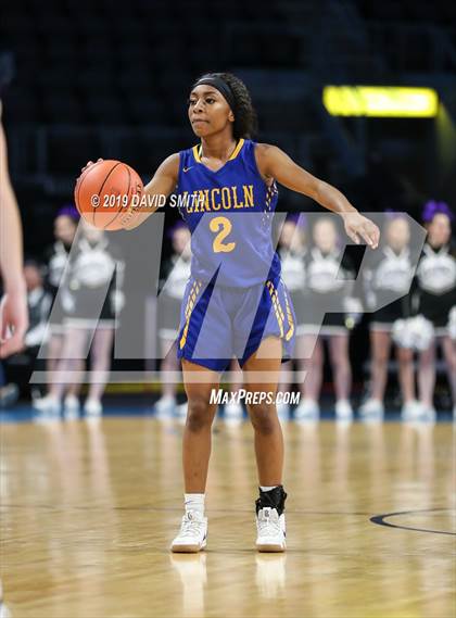 Thumbnail 3 in Kearney vs. Lincoln College Prep (MSHSAA Class 4 Quarterfinal) photogallery.