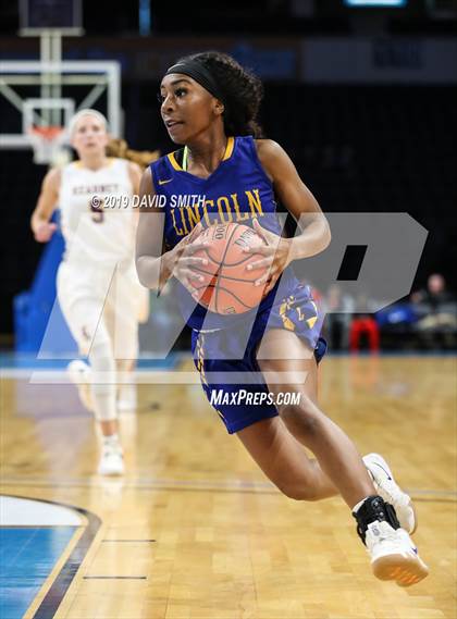 Thumbnail 2 in Kearney vs. Lincoln College Prep (MSHSAA Class 4 Quarterfinal) photogallery.