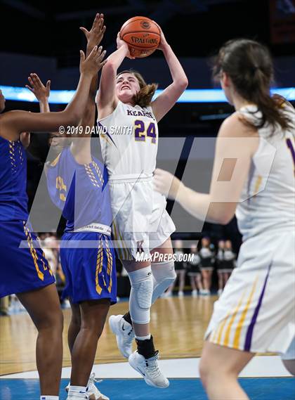 Thumbnail 1 in Kearney vs. Lincoln College Prep (MSHSAA Class 4 Quarterfinal) photogallery.