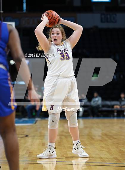 Thumbnail 1 in Kearney vs. Lincoln College Prep (MSHSAA Class 4 Quarterfinal) photogallery.