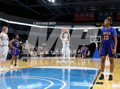 Thumbnail 2 in Kearney vs. Lincoln College Prep (MSHSAA Class 4 Quarterfinal) photogallery.