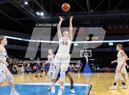 Thumbnail 2 in Kearney vs. Lincoln College Prep (MSHSAA Class 4 Quarterfinal) photogallery.