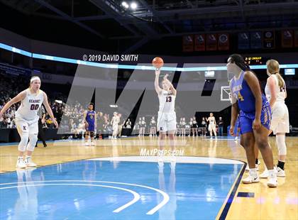 Thumbnail 1 in Kearney vs. Lincoln College Prep (MSHSAA Class 4 Quarterfinal) photogallery.