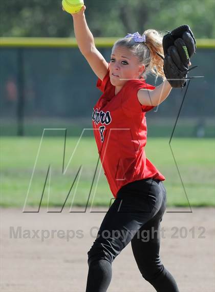 Thumbnail 1 in Eaglecrest @ Smoky Hill photogallery.