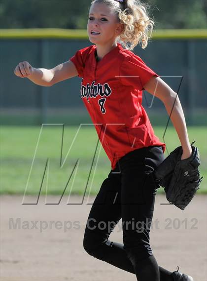 Thumbnail 3 in Eaglecrest @ Smoky Hill photogallery.