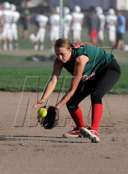 Thumbnail 2 in Eaglecrest @ Smoky Hill photogallery.