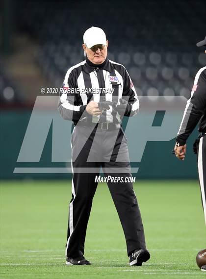 Thumbnail 2 in Eastland vs. Gunter (UIL 3A D2 Quarterfinals) photogallery.