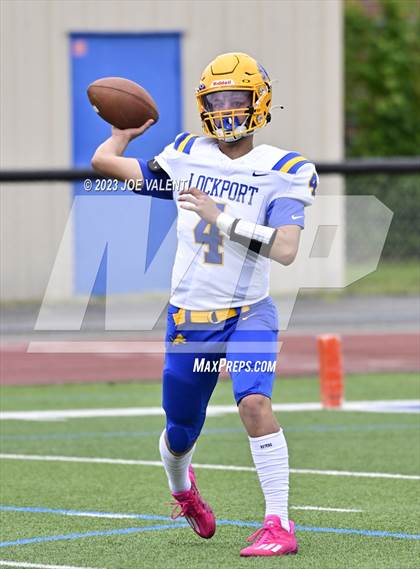 Thumbnail 2 in Lockport @ Kenmore West photogallery.