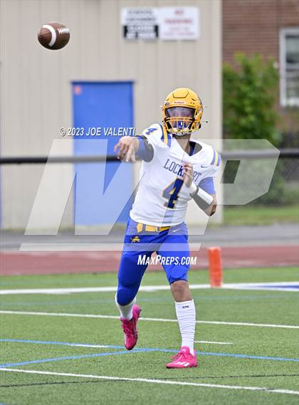 Thumbnail 1 in Lockport @ Kenmore West photogallery.