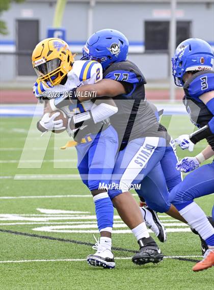 Thumbnail 1 in Lockport @ Kenmore West photogallery.