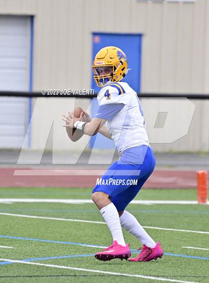 Thumbnail 1 in Lockport @ Kenmore West photogallery.