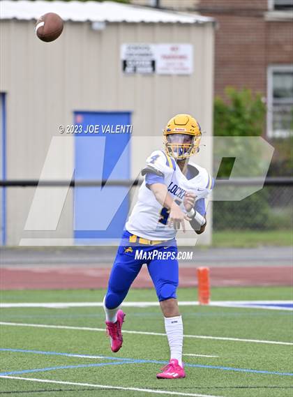 Thumbnail 2 in Lockport @ Kenmore West photogallery.