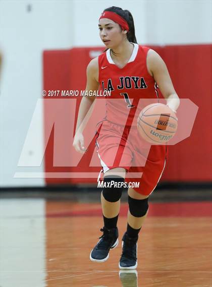 Thumbnail 1 in La Joya @ Palmview photogallery.