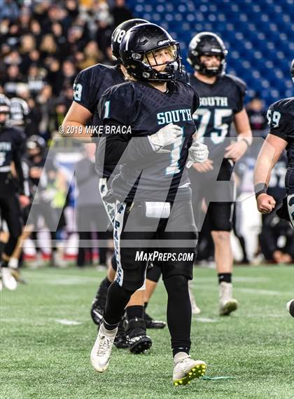 Thumbnail 2 in Melrose vs. Plymouth South (MIAA Division IV State Final) photogallery.