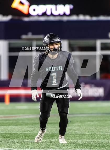 Thumbnail 3 in Melrose vs. Plymouth South (MIAA Division IV State Final) photogallery.