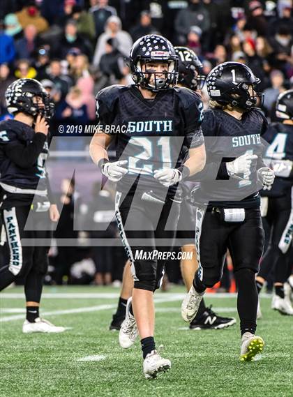 Thumbnail 3 in Melrose vs. Plymouth South (MIAA Division IV State Final) photogallery.