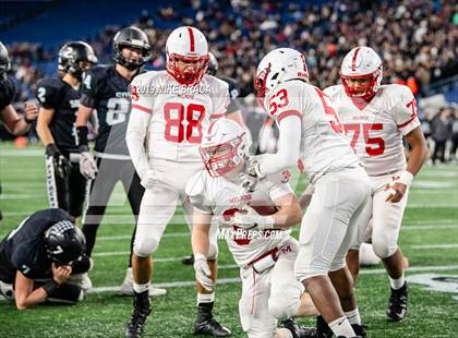 Thumbnail 3 in Melrose vs. Plymouth South (MIAA Division IV State Final) photogallery.